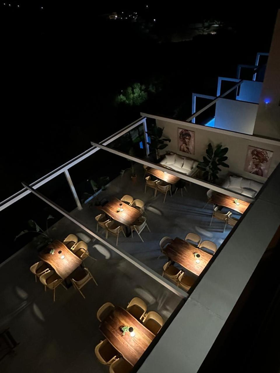 Myzith Luxury Suites Keri Exterior foto